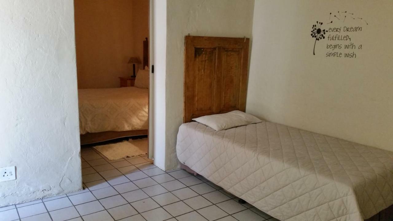 Calvinia Guesthouse Екстериор снимка