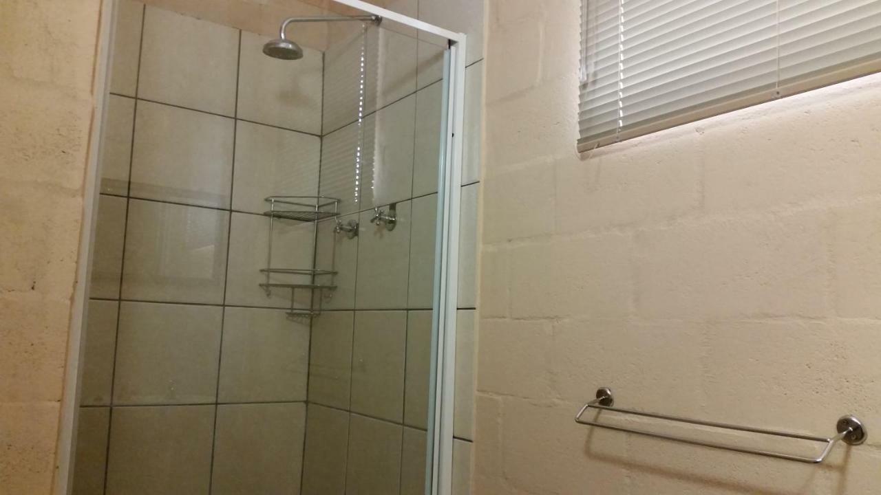 Calvinia Guesthouse Екстериор снимка