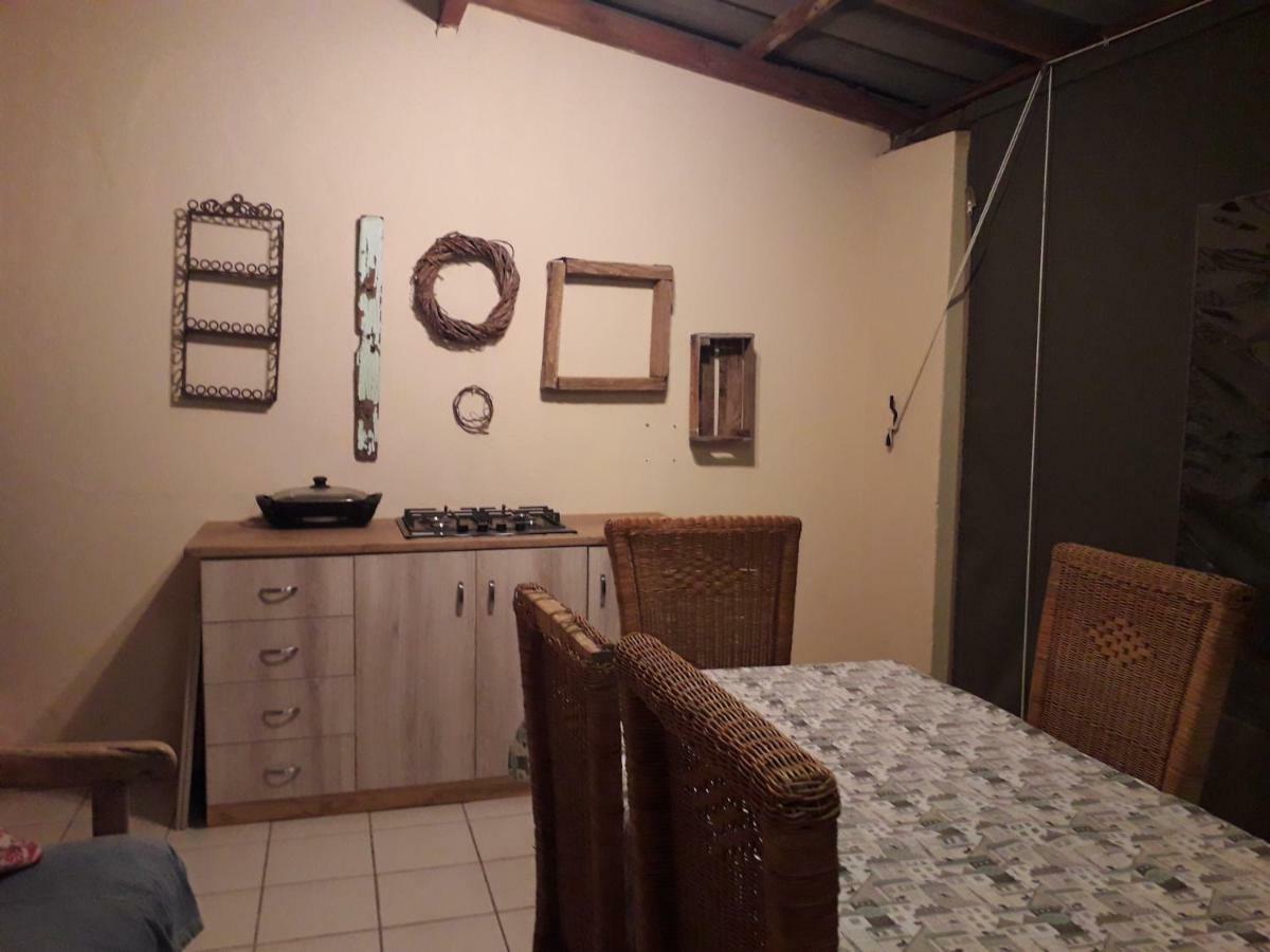 Calvinia Guesthouse Екстериор снимка